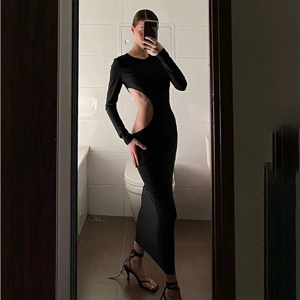 SIMPLY SEXY BLACK DRESS - Picture 6 of 7